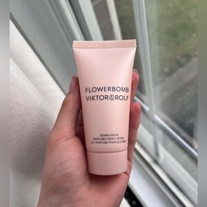 Viktor&Rolf Flowerbomb body lotion 50mL